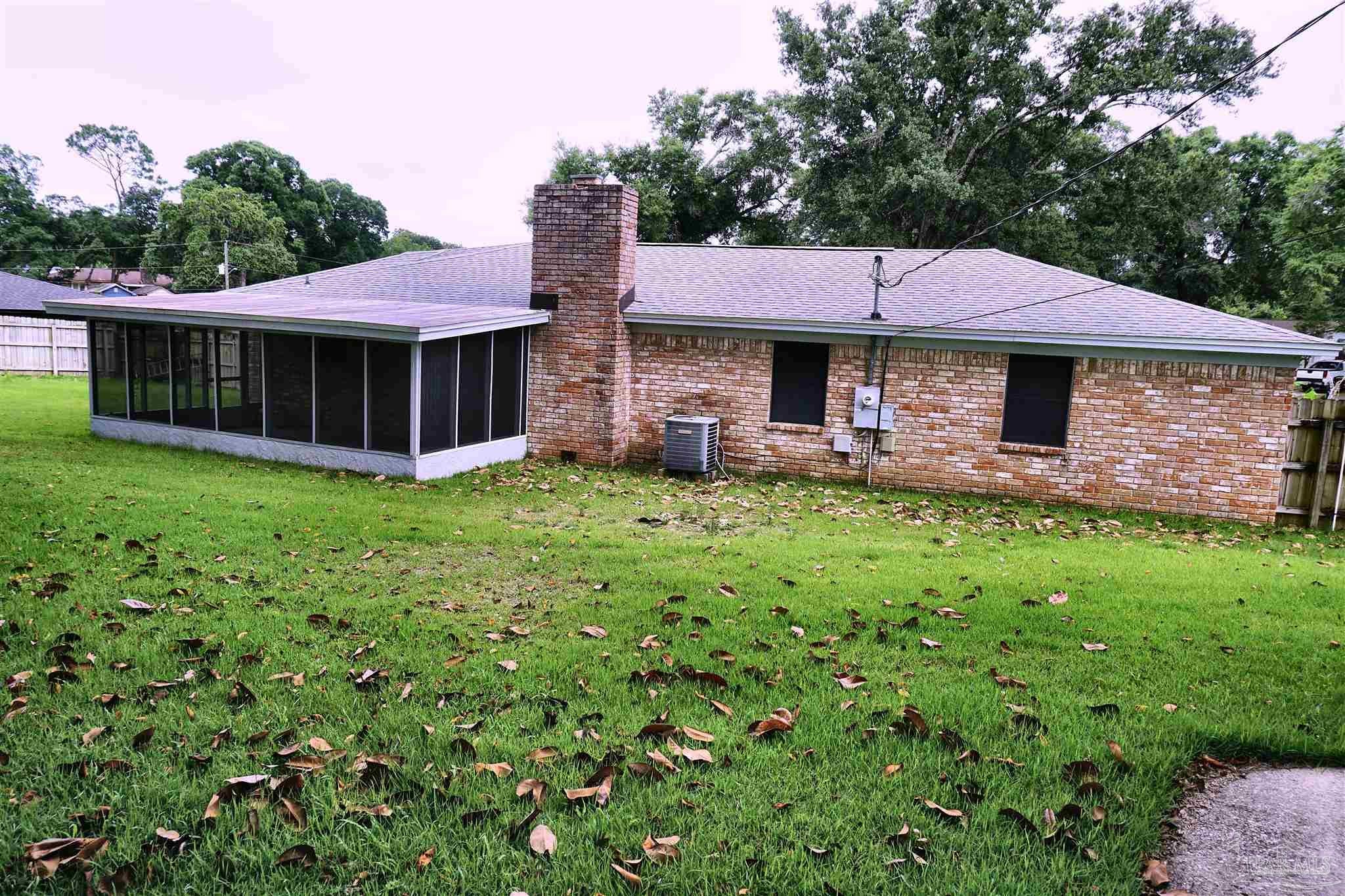 202 Southern St, Pensacola, FL 32503 photo