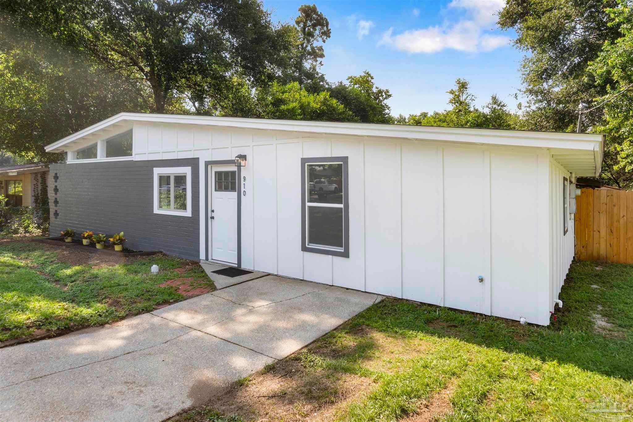 910 Artesian Ave, Pensacola, FL 32505 photo