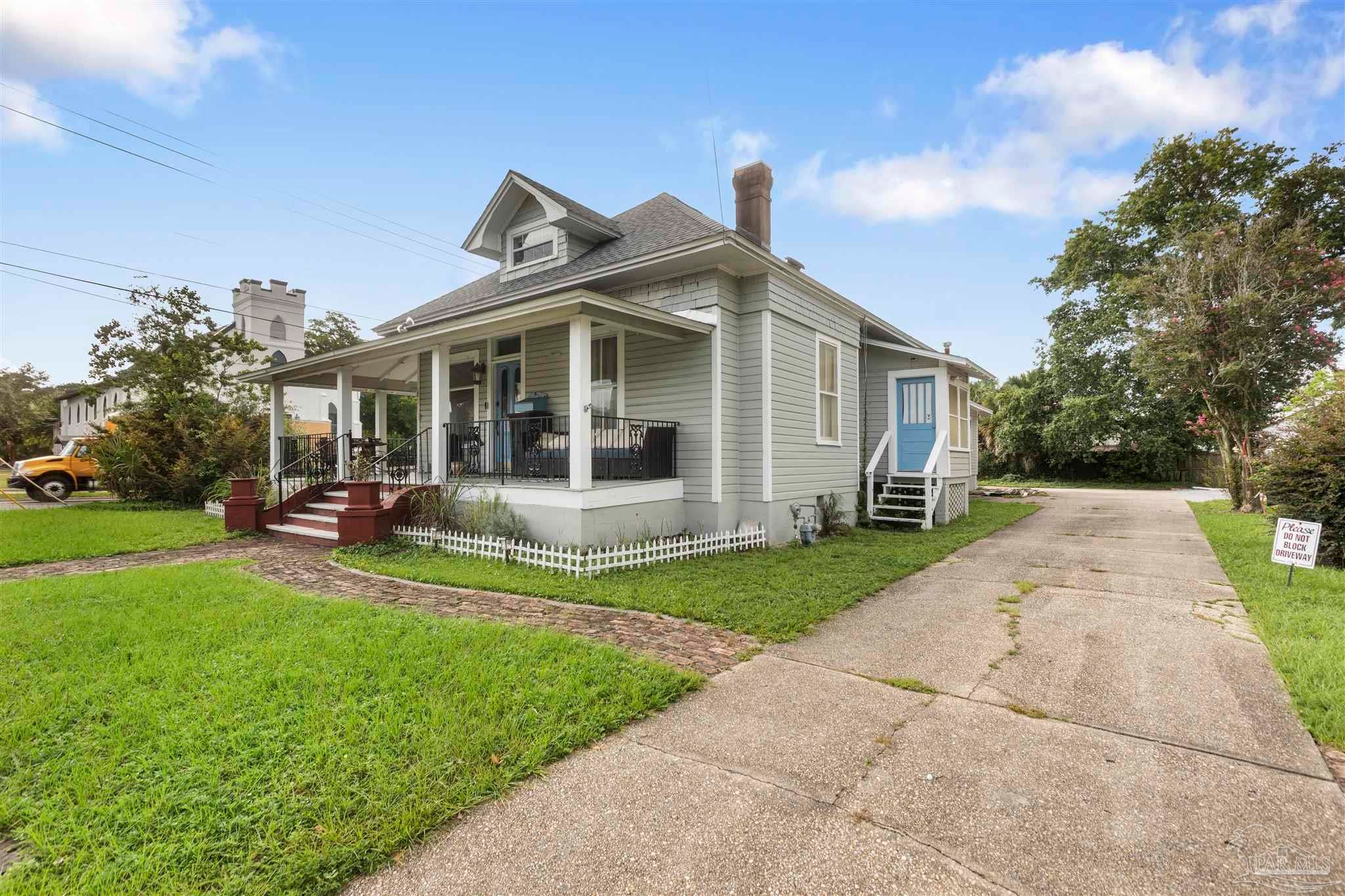 823 E Jackson St, Pensacola, FL 32501 photo