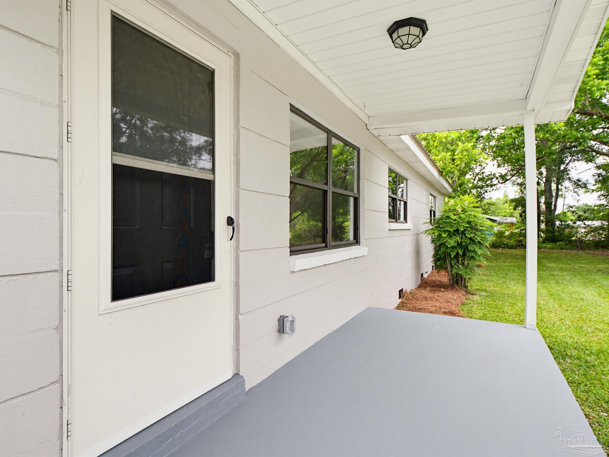 125 Madrid Rd, Cantonment, FL 32533 photo