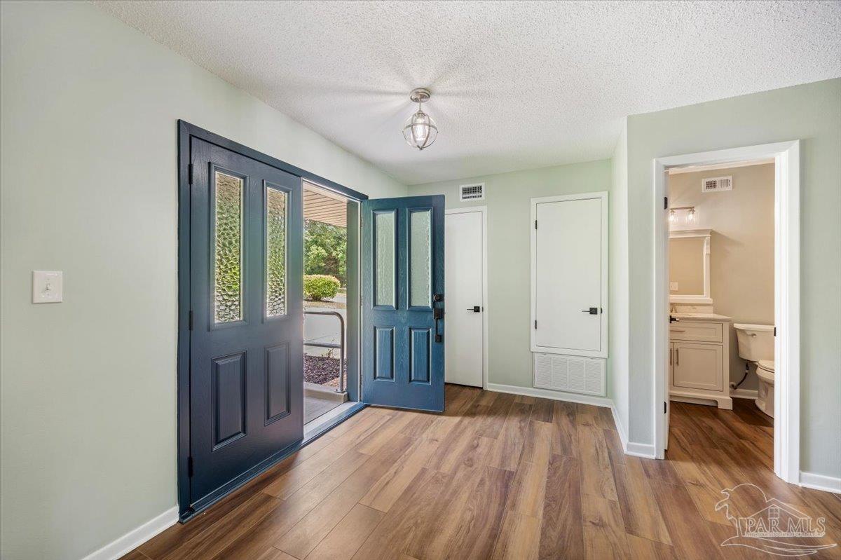 521 Timber Ridge Dr, Pensacola, FL 32534 photo
