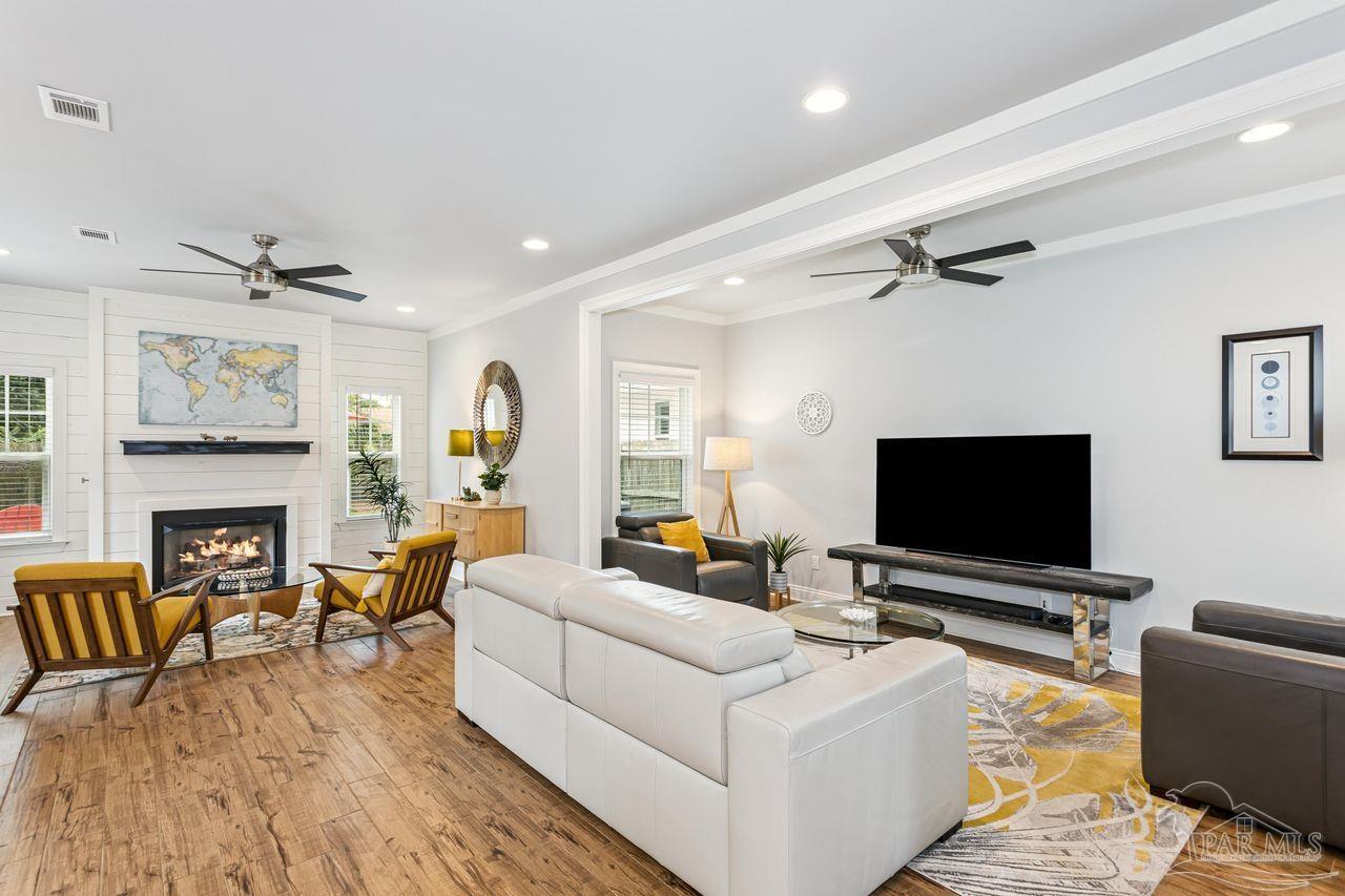 1445 E Cross St, Pensacola, FL 32503 photo