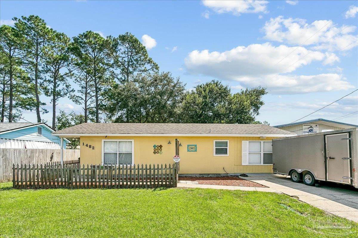 1482 Fairfield Dr, Pensacola, FL 32507