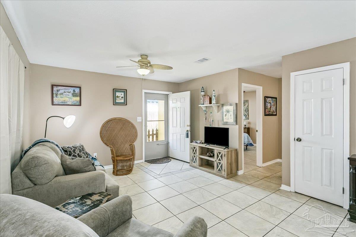 1482 S Fairfield Dr, Pensacola, FL 32507 photo