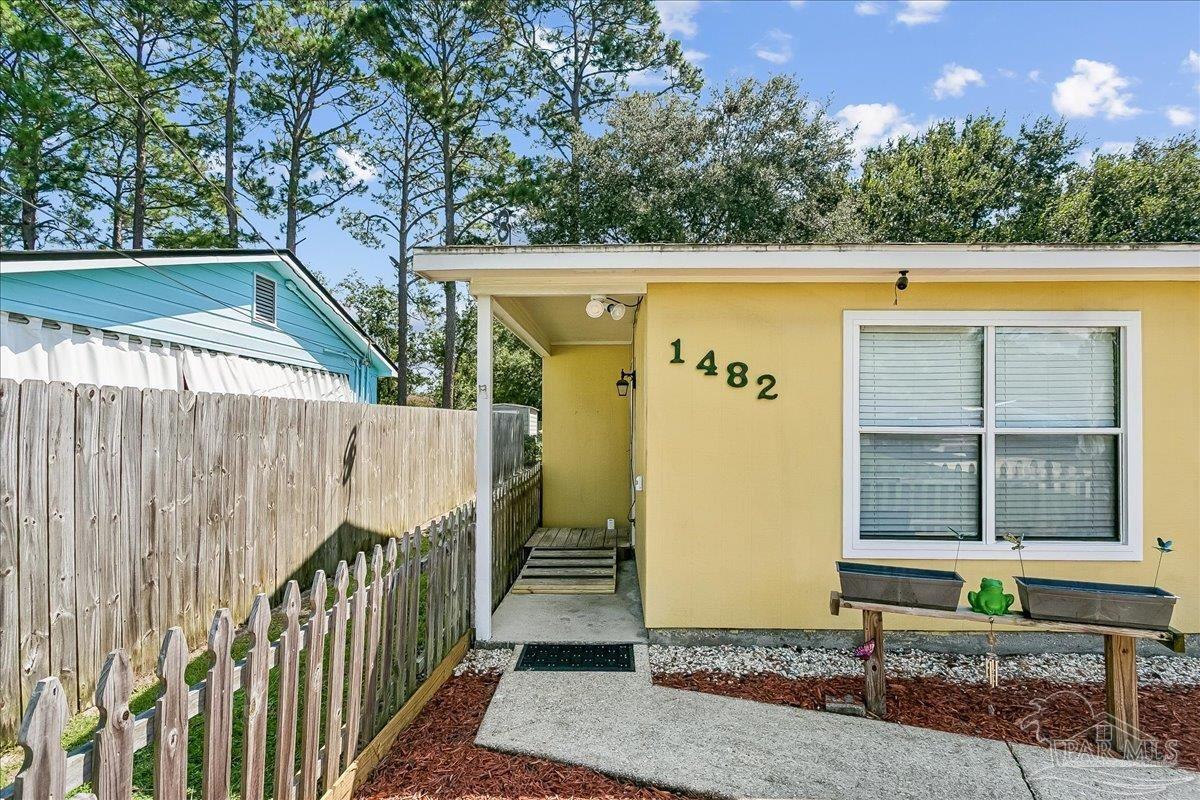 1482 S Fairfield Dr, Pensacola, FL 32507 photo