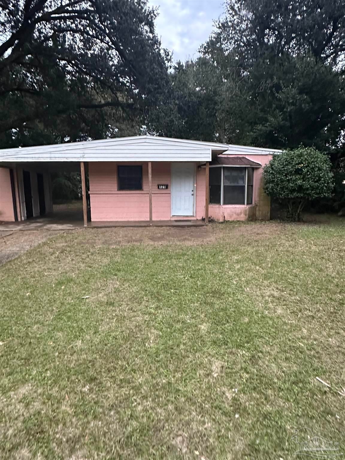 121 Garfield Dr, Pensacola, FL 32505
