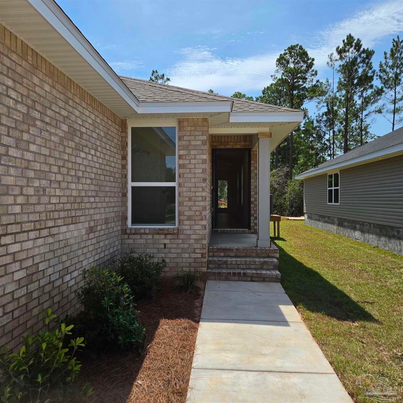 709 Giese Ln, Pensacola, FL 32506