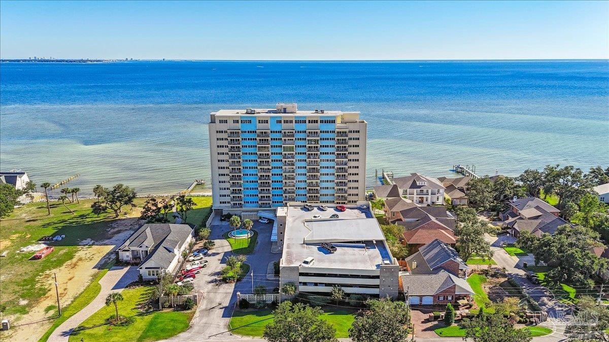 825 Bayshore Dr, Pensacola, FL 32507