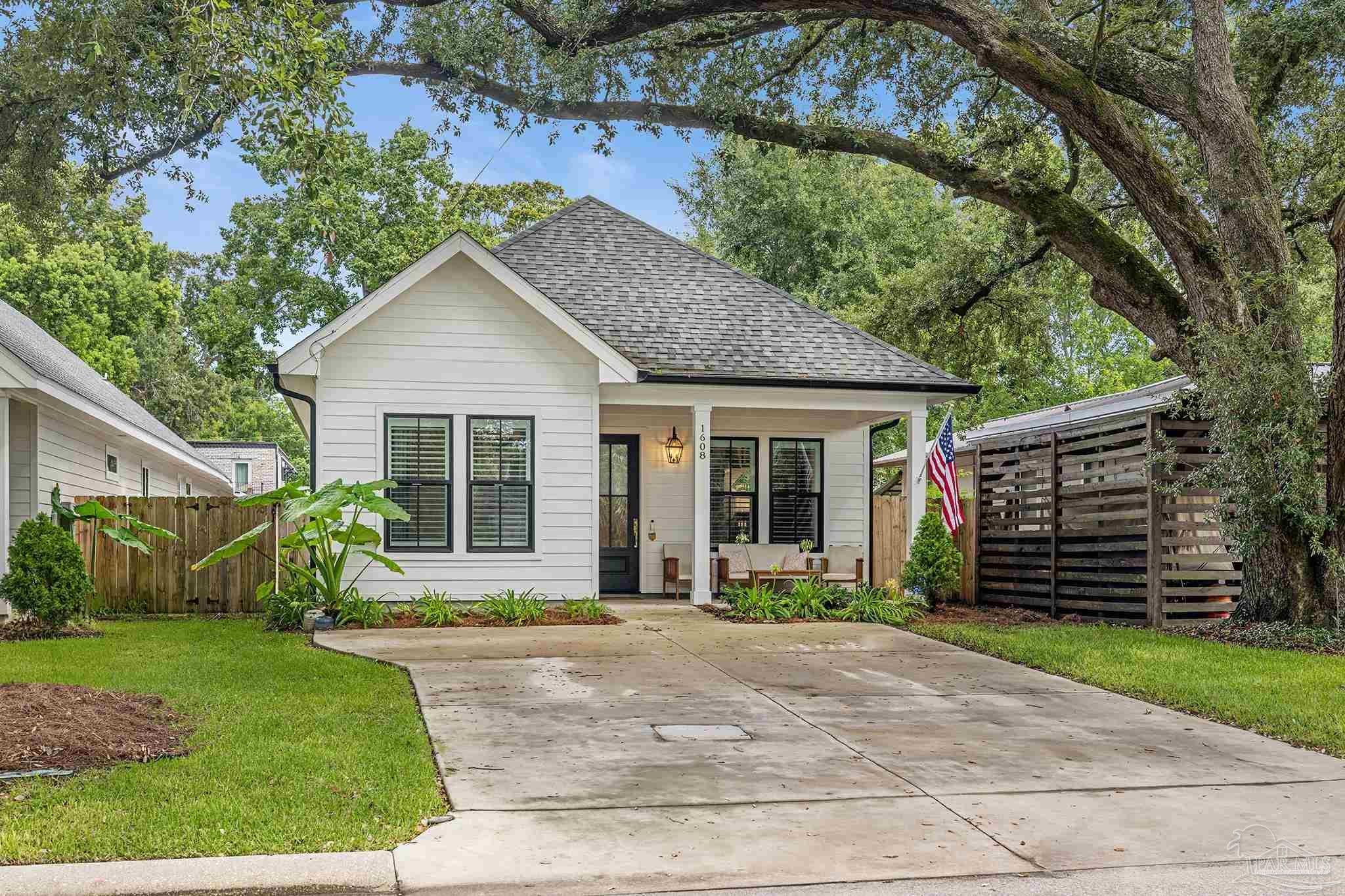 1608 Hernandez St, Pensacola, FL 32503