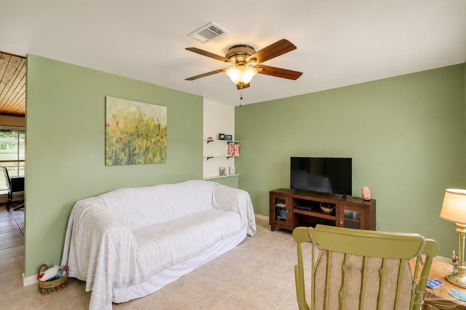 12 Huntington Dr, Pensacola, FL 32506 photo