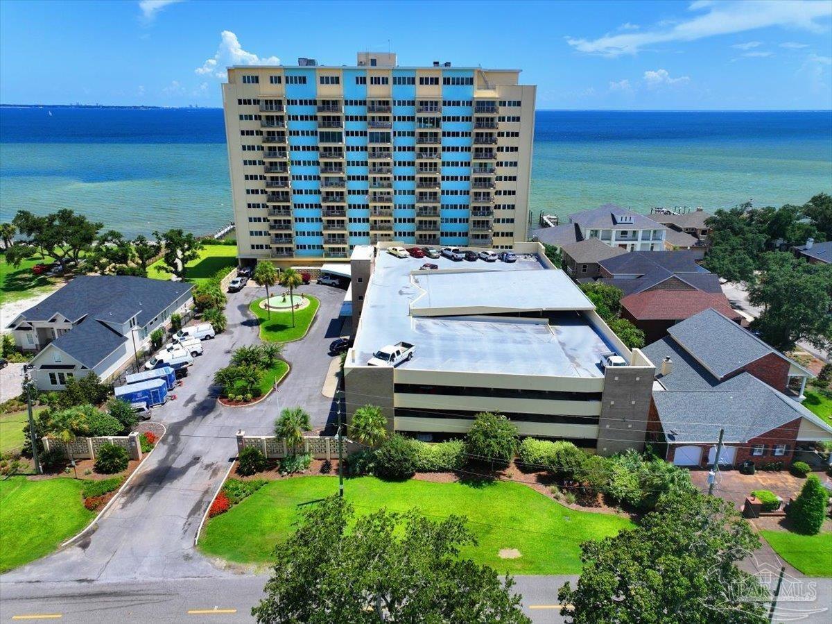 825 Bayshore Dr #304, Pensacola, FL 32507 photo