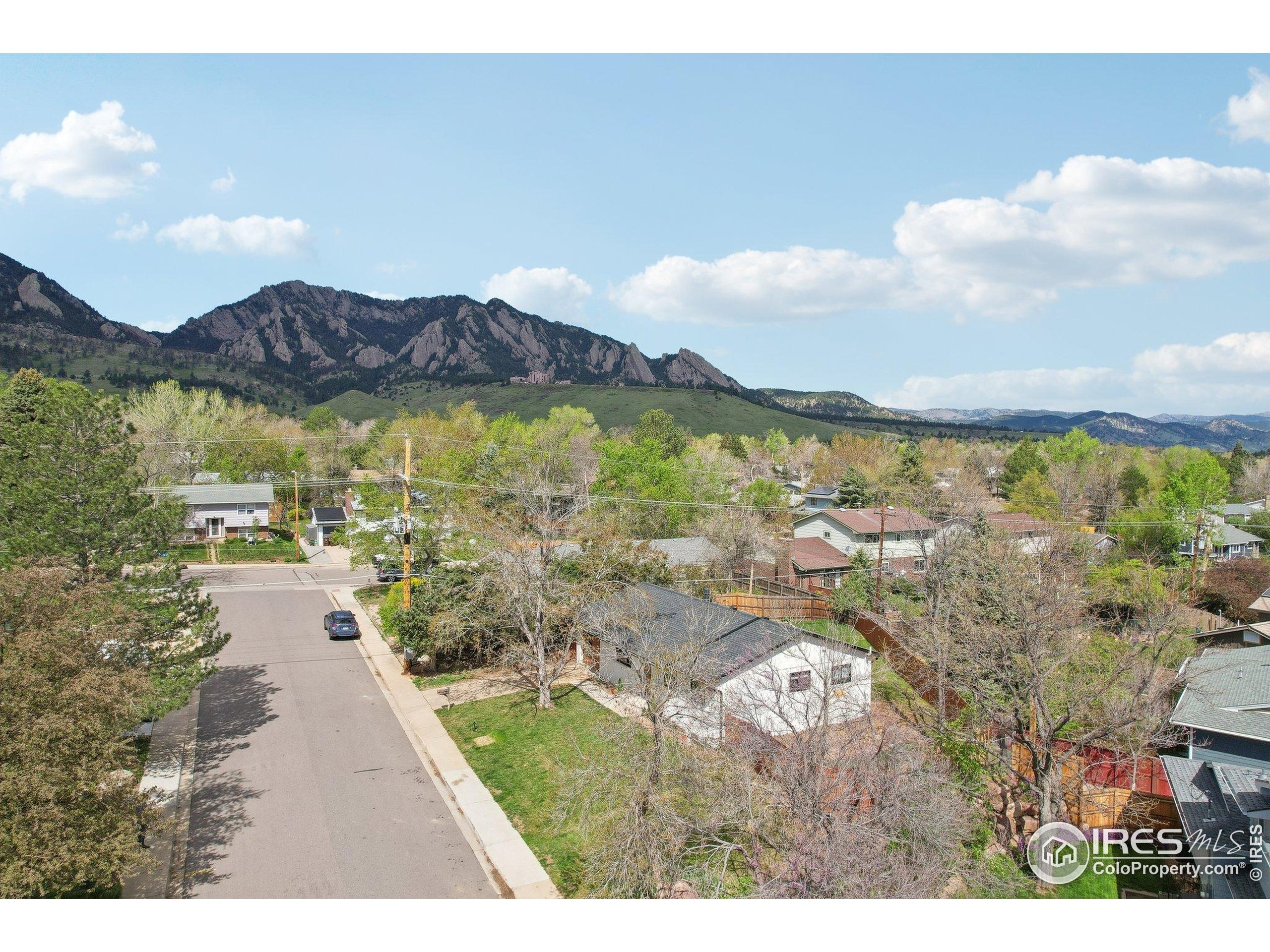 Single Family Residence in Boulder CO 1575 Findlay Way 28.jpg