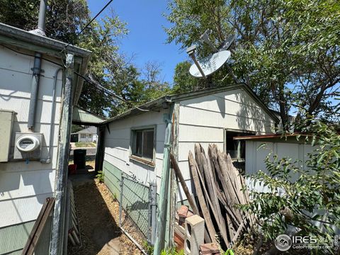 Single Family Residence in Aurora CO 970 Moline St 2.jpg