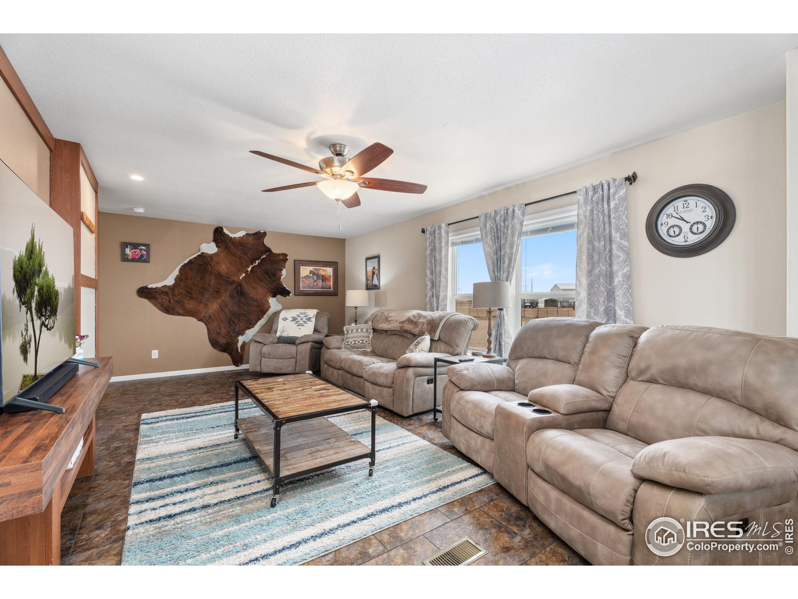 Single Family Residence in Nunn CO 51375 County Road 27 7.jpg