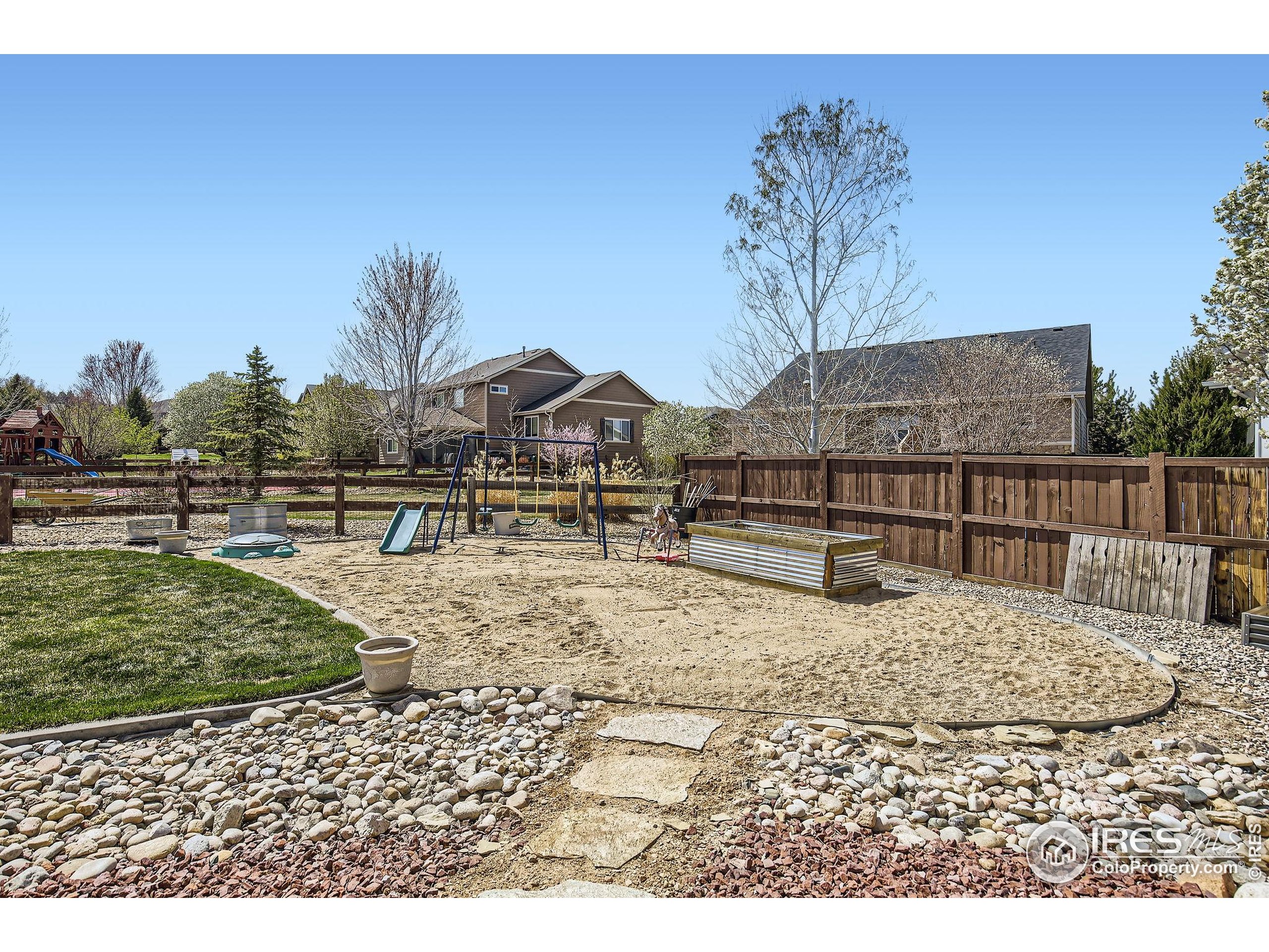 Single Family Residence in Windsor CO 189 Kitty Hawk Ct 23.jpg