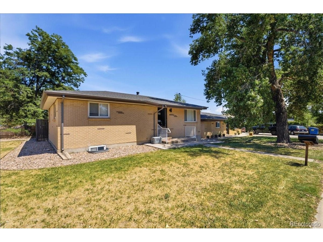 9030 Elm Ct, Denver, CO 80260 photo