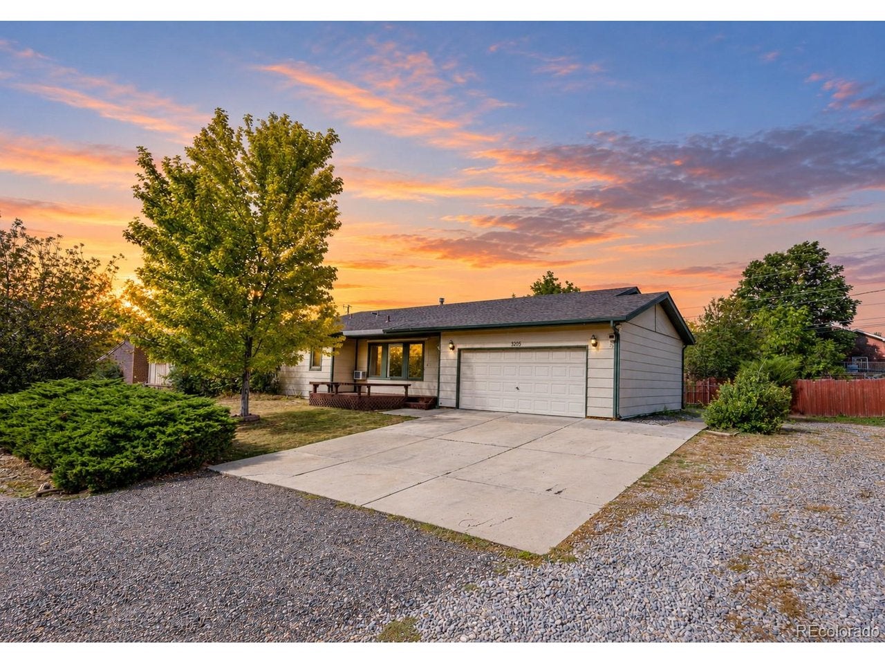 8905 Brentwood St, Littleton, CO 80128