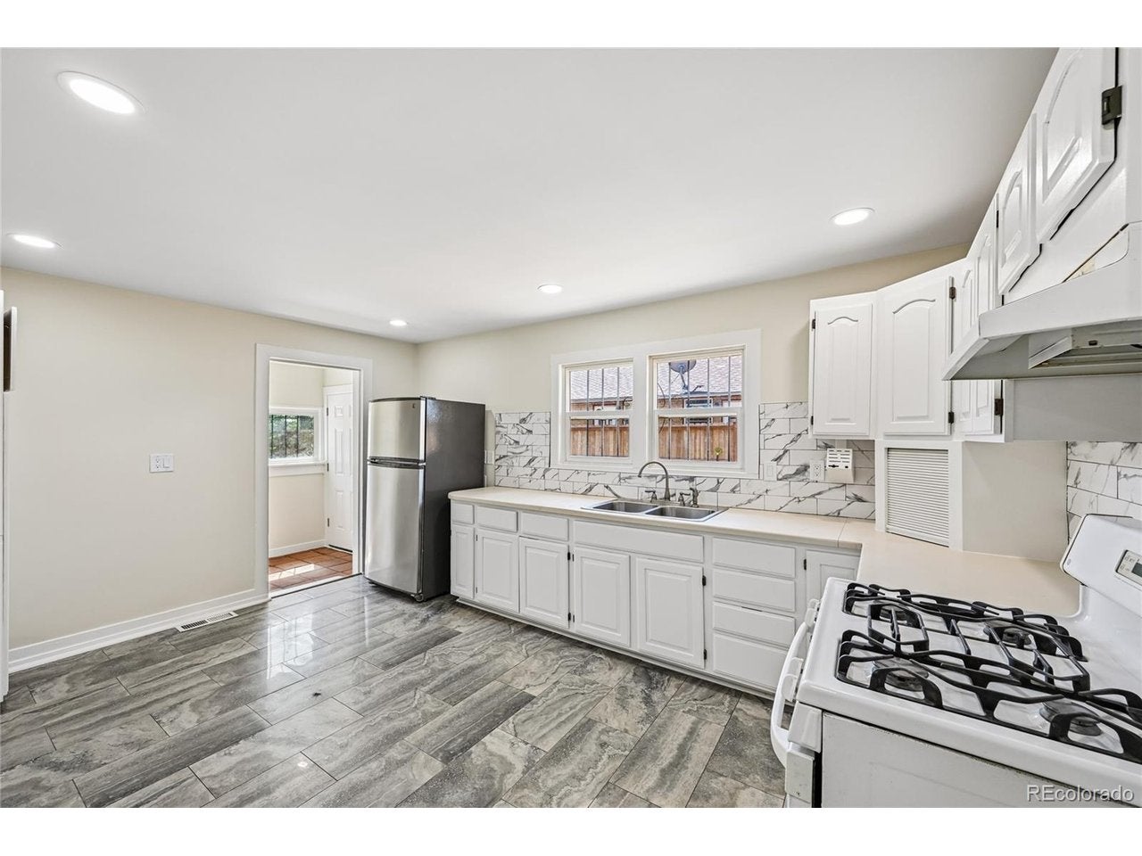 1568 Beeler St, Aurora, CO 80010 photo