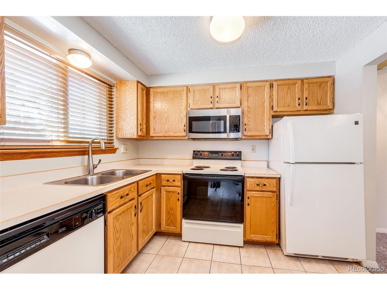 469 E Highline Cir, Littleton, CO 80122 photo