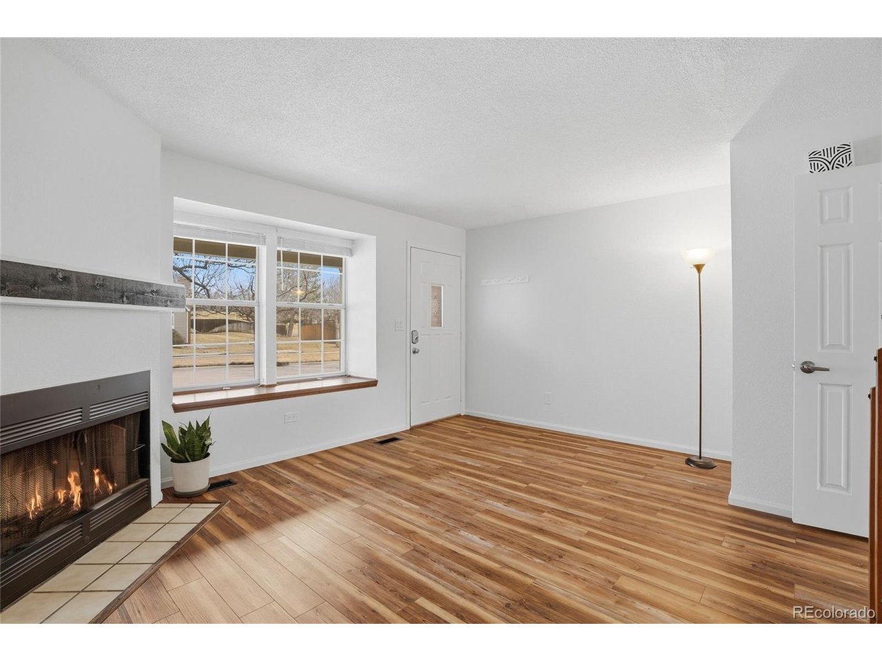 4665 S Dillon Ct #B, Aurora, CO 80015 photo