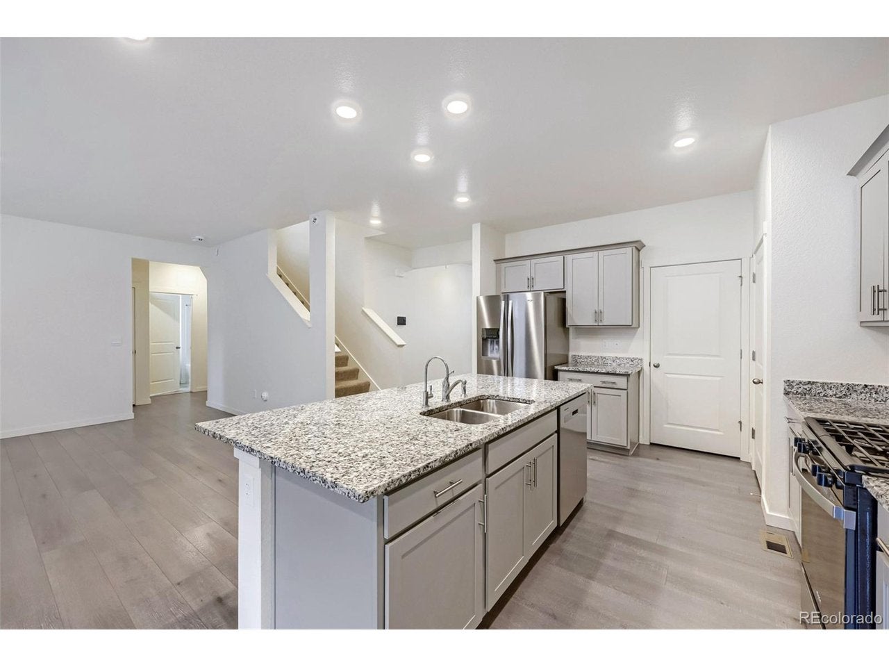 801 Crest, Brighton, CO 80603 photo
