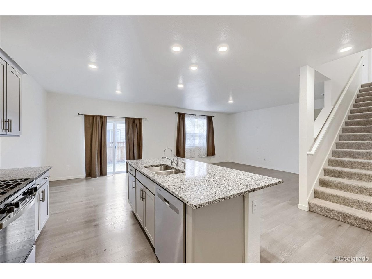 801 Crest, Brighton, CO 80603 photo