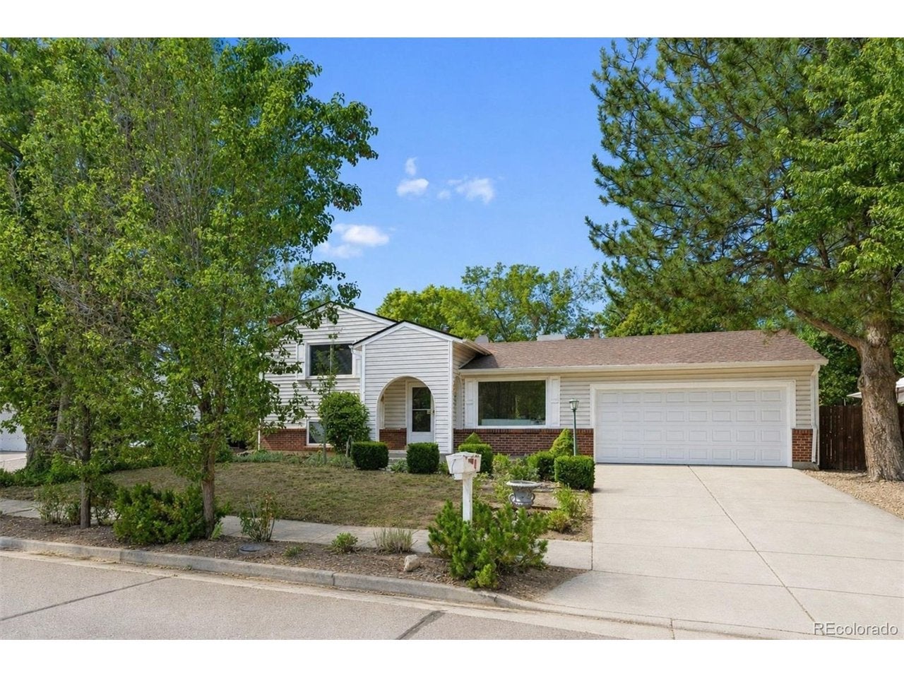 8605 Lamar Dr, Arvada, CO 80003