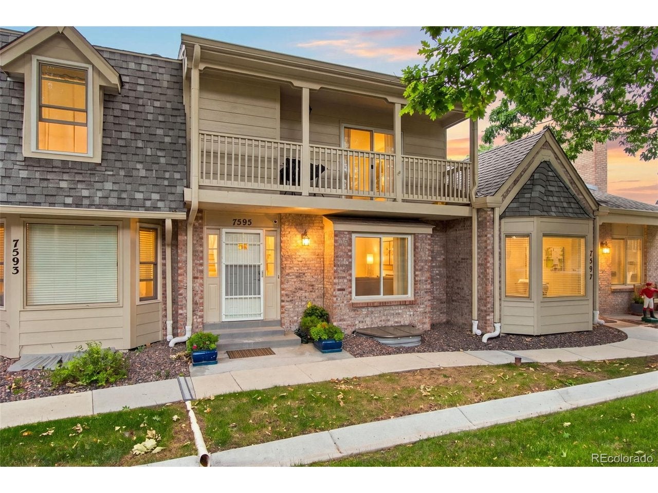 7595 Cove Cir, Centennial, CO 80122
