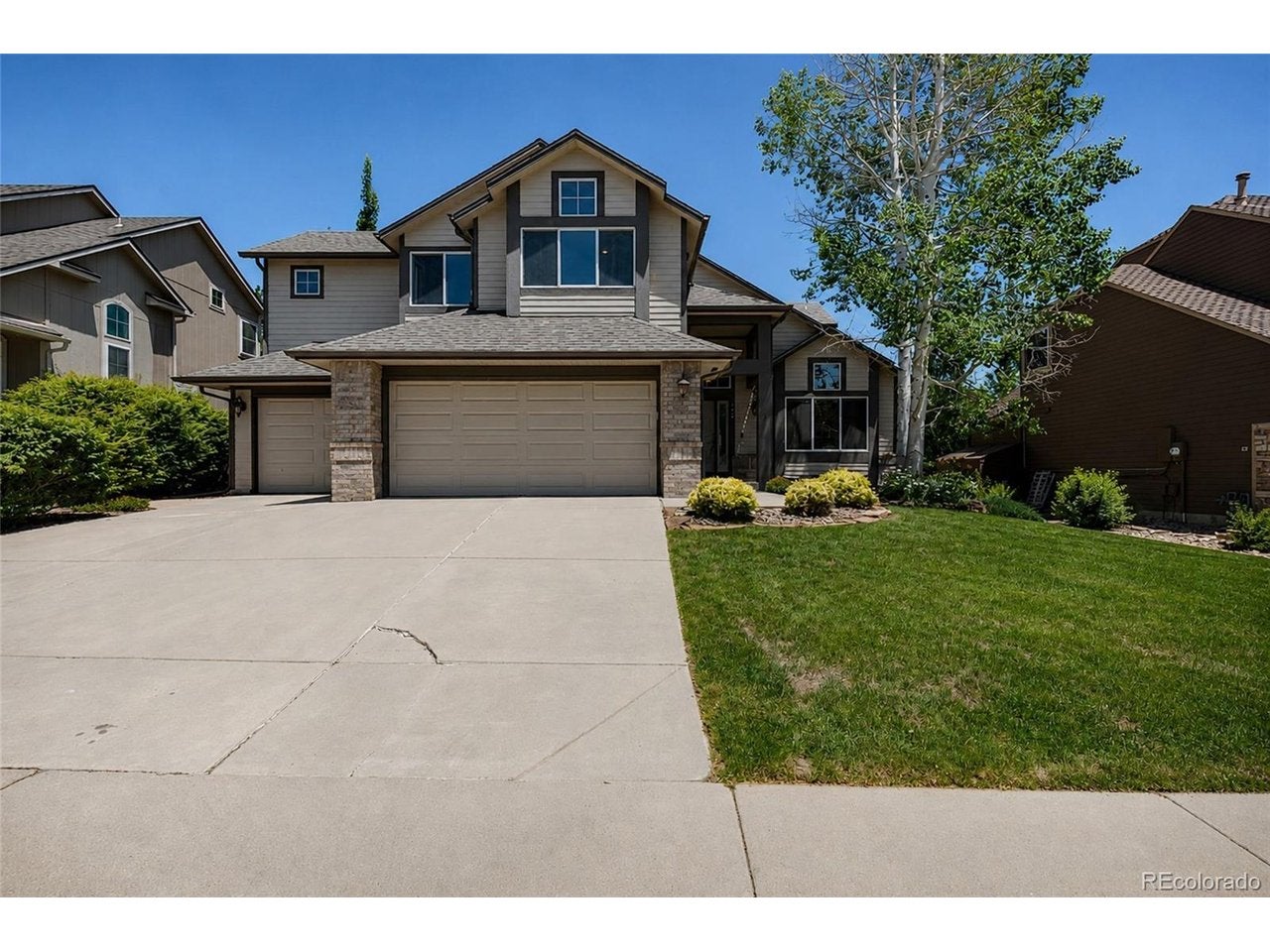 355 Peregrine Cir, Broomfield, CO 80020