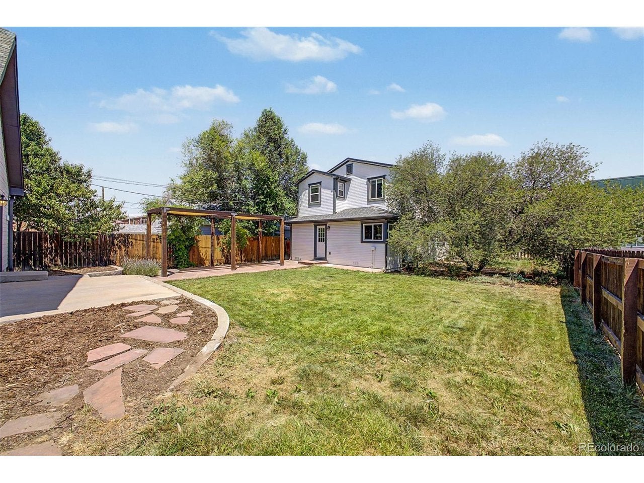 1805 Harlan St, Lakewood, CO 80214 photo