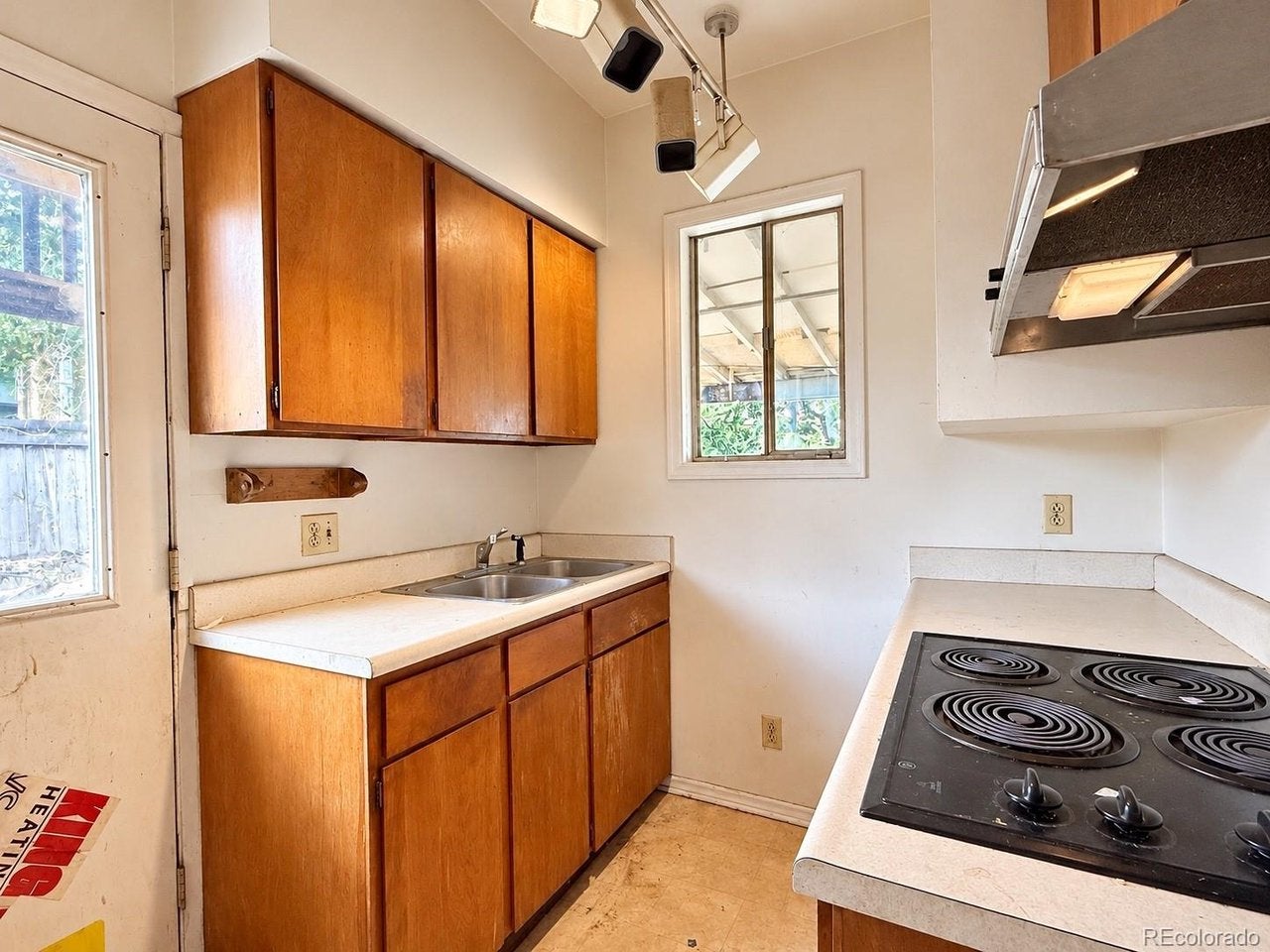1309 Chester St, Aurora, CO 80010 photo