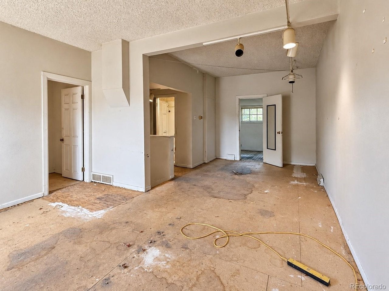 1309 Chester St, Aurora, CO 80010 photo