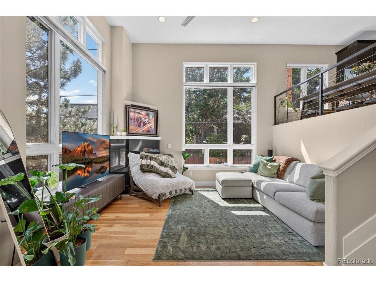 1657 N Franklin St, Denver, CO 80218 photo