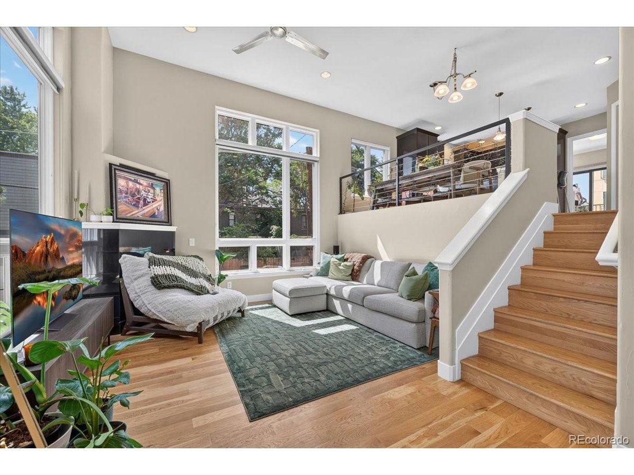 1657 N Franklin St, Denver, CO 80218 photo