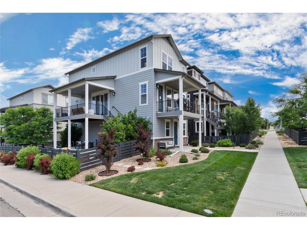8945 Ramblestone St, Highlands Ranch, CO 80129
