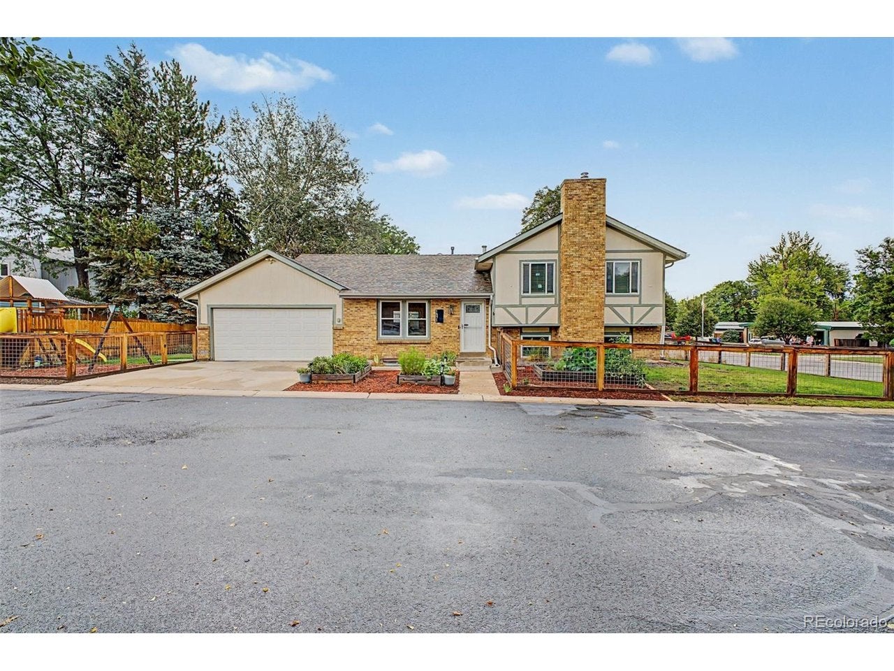 1571 Krameria St, Denver, CO 80224