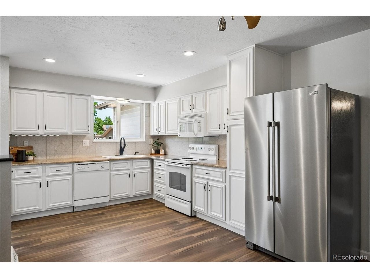 9864 W Maryland Dr, Lakewood, CO 80232 photo