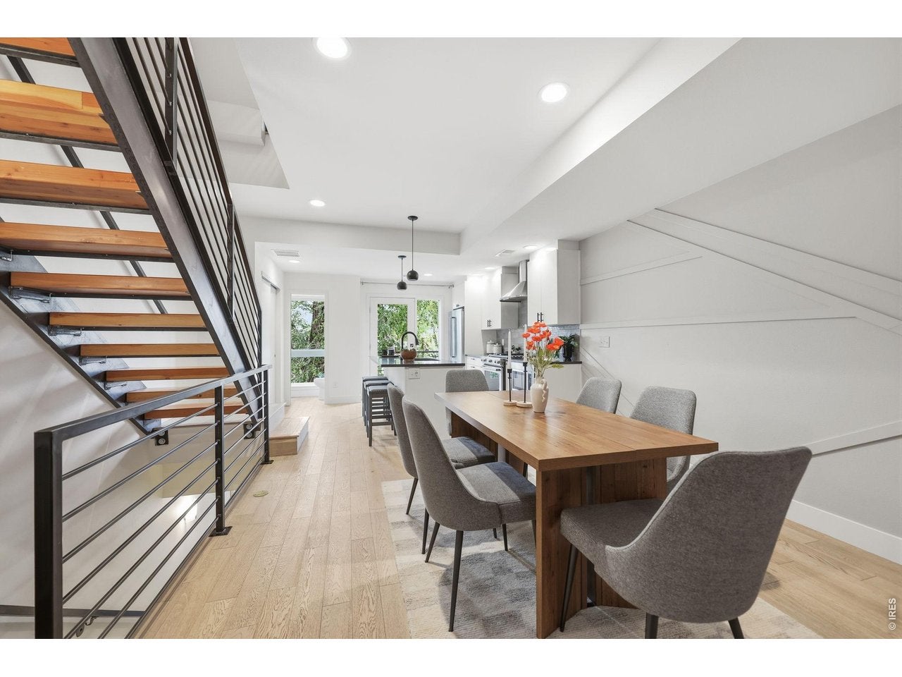 3264 W Conejos Pl, Denver, CO 80204 photo