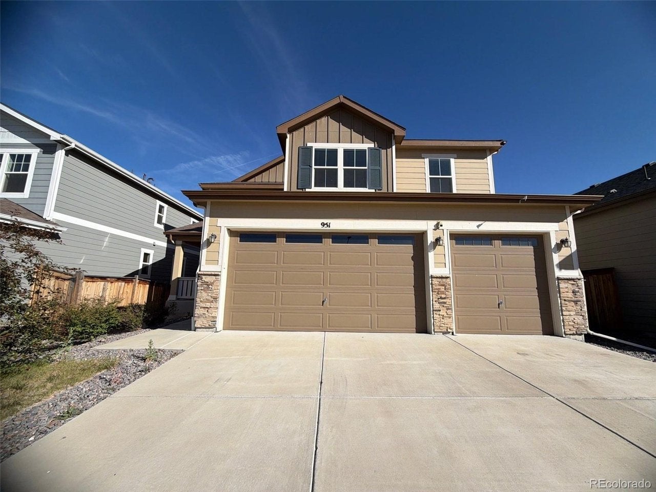 951 Vandriver Way, Aurora, CO 80018