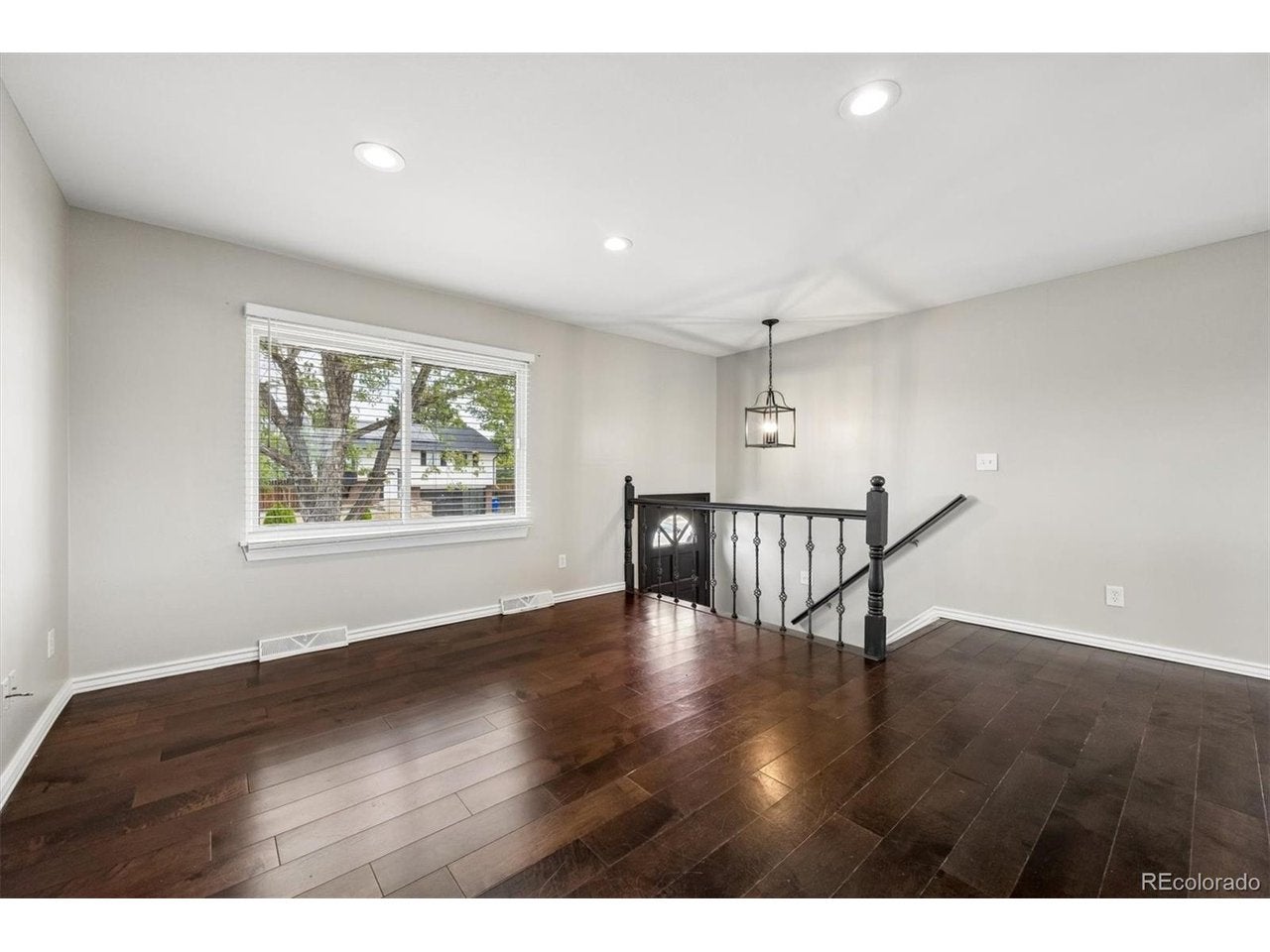 546 Leona Dr, Denver, CO 80221 photo