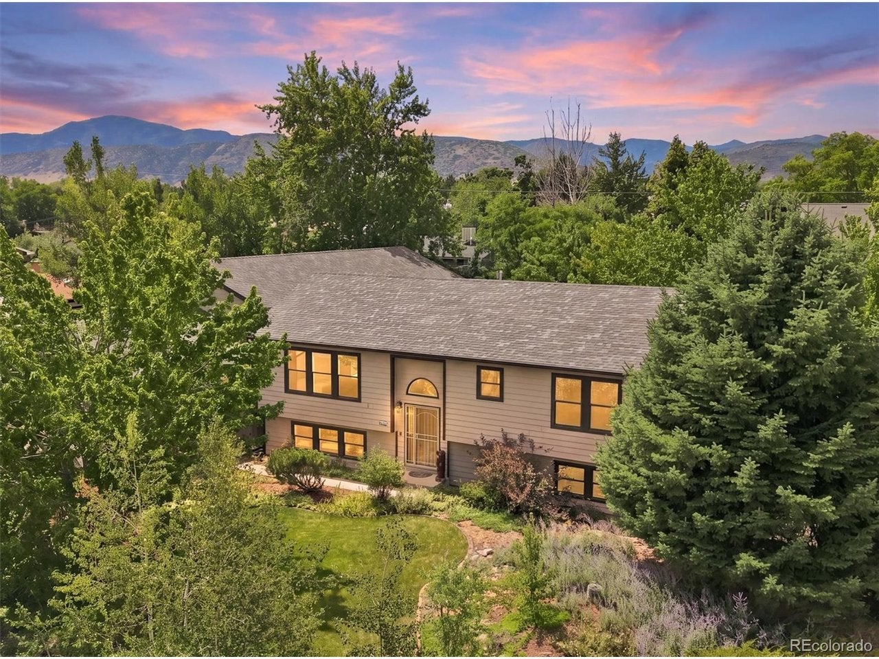 8609 Allison St, Littleton, CO 80128