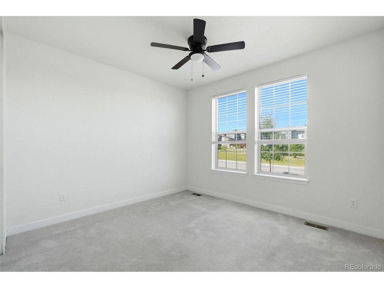 9810 Taylor River Cir, Littleton, CO 80125 photo