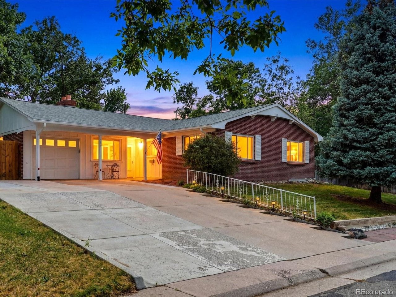 778 Briarwood Ave, Littleton, CO 80120