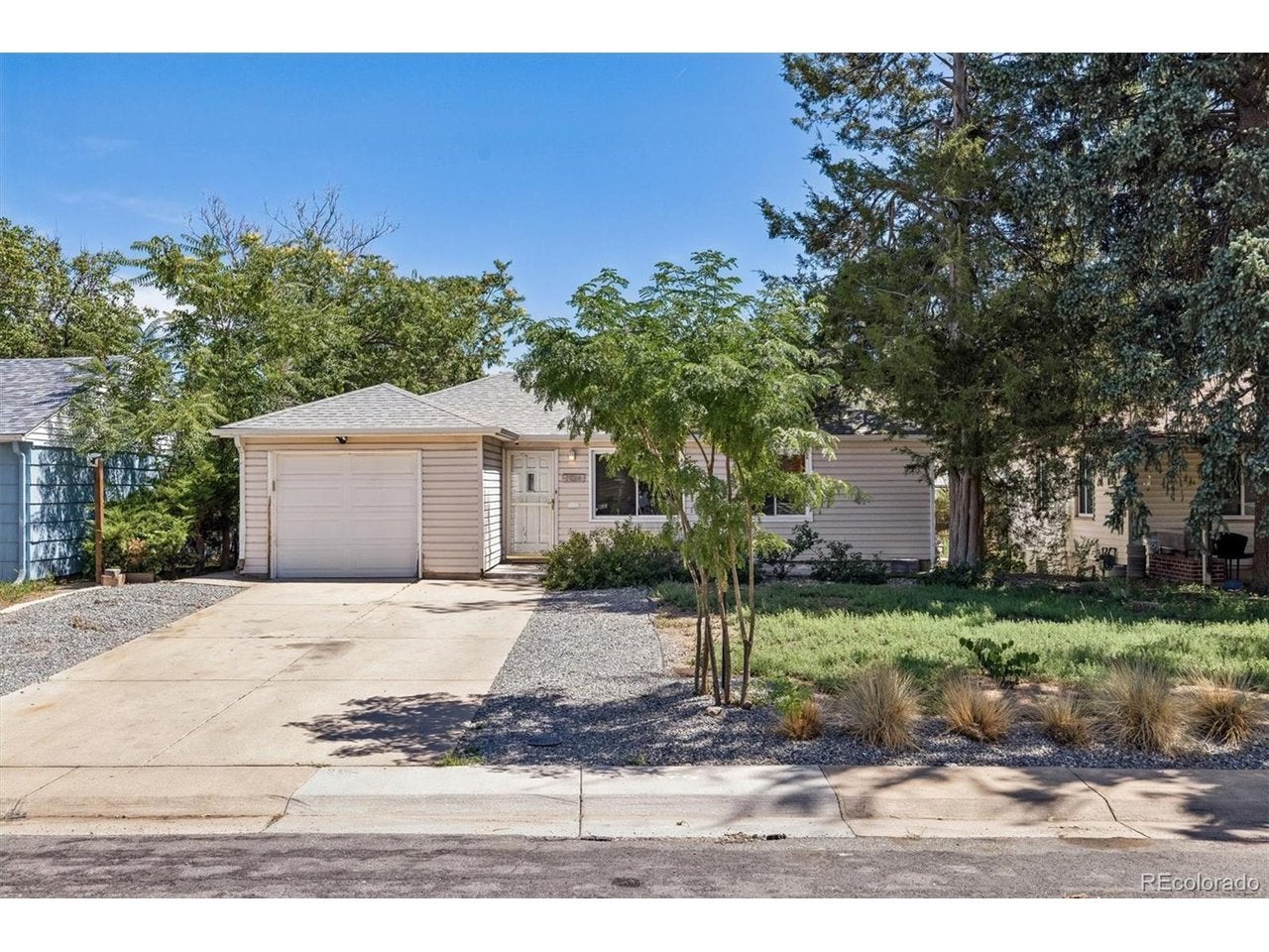 1064 Galena St, Aurora, CO 80010
