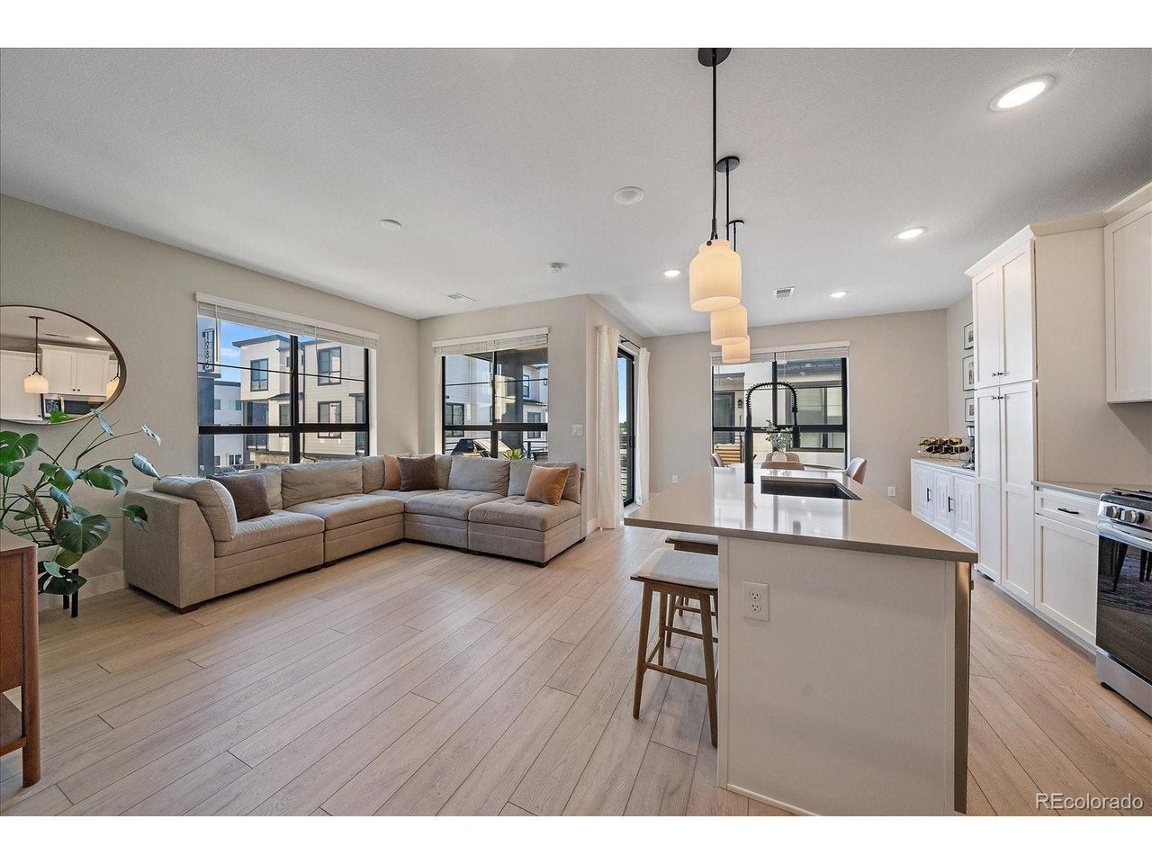 2002 Holly St, Denver, CO 80222