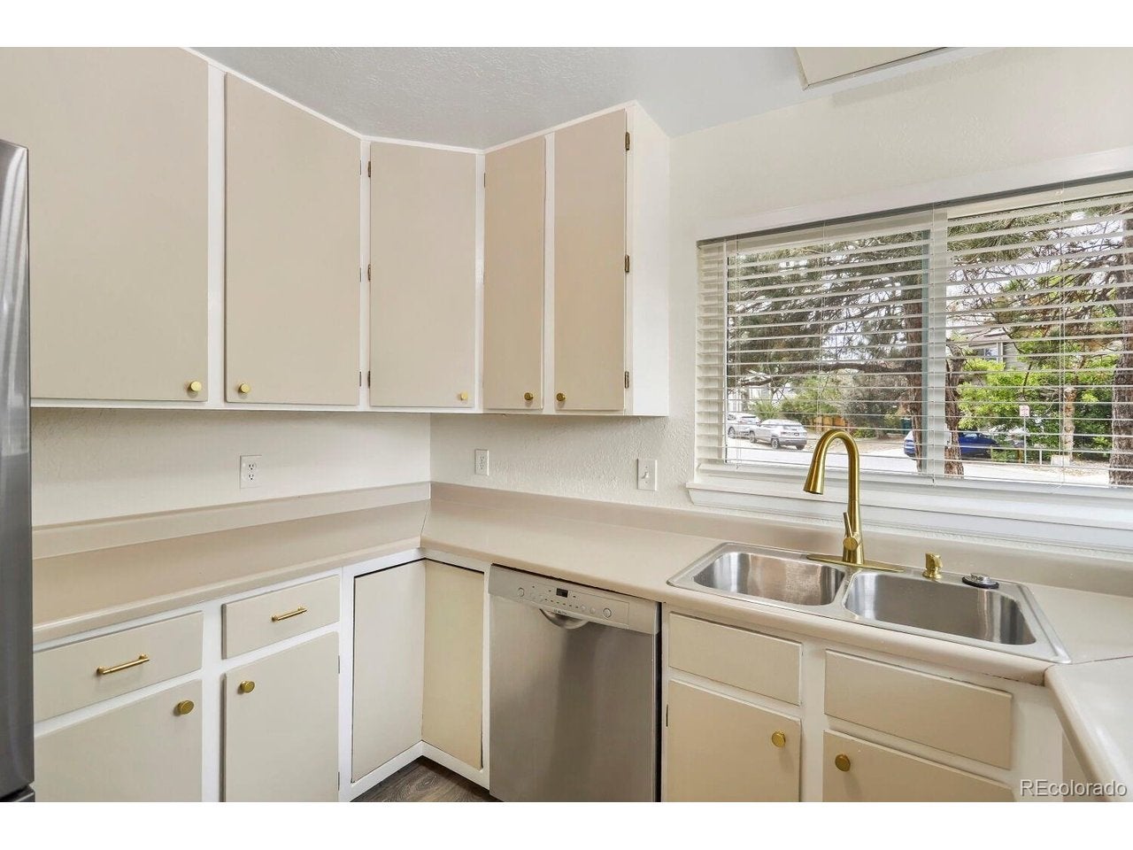 9801 Garrison Ct, Broomfield, CO 80021 photo