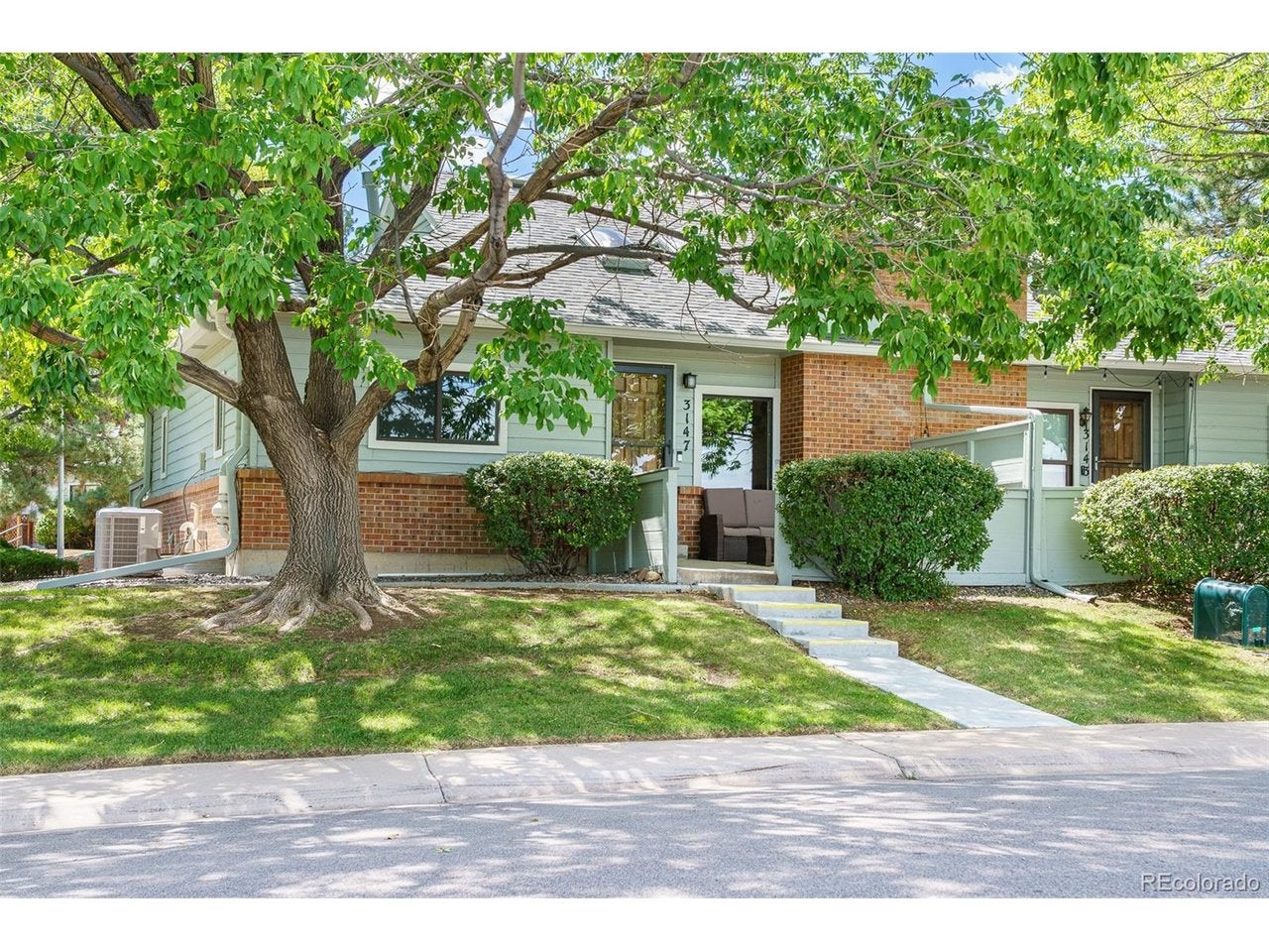 3147 Long Cir, Littleton, CO 80122