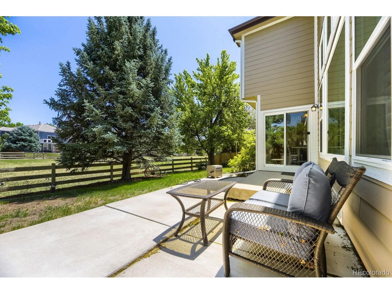 5860 S Espana St, Aurora, CO 80015 photo