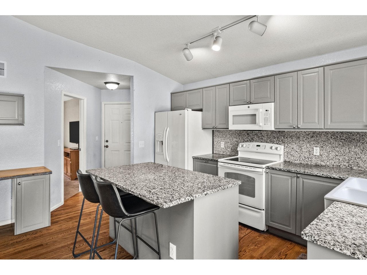 729 Mathews Cir, Erie, CO 80516 photo