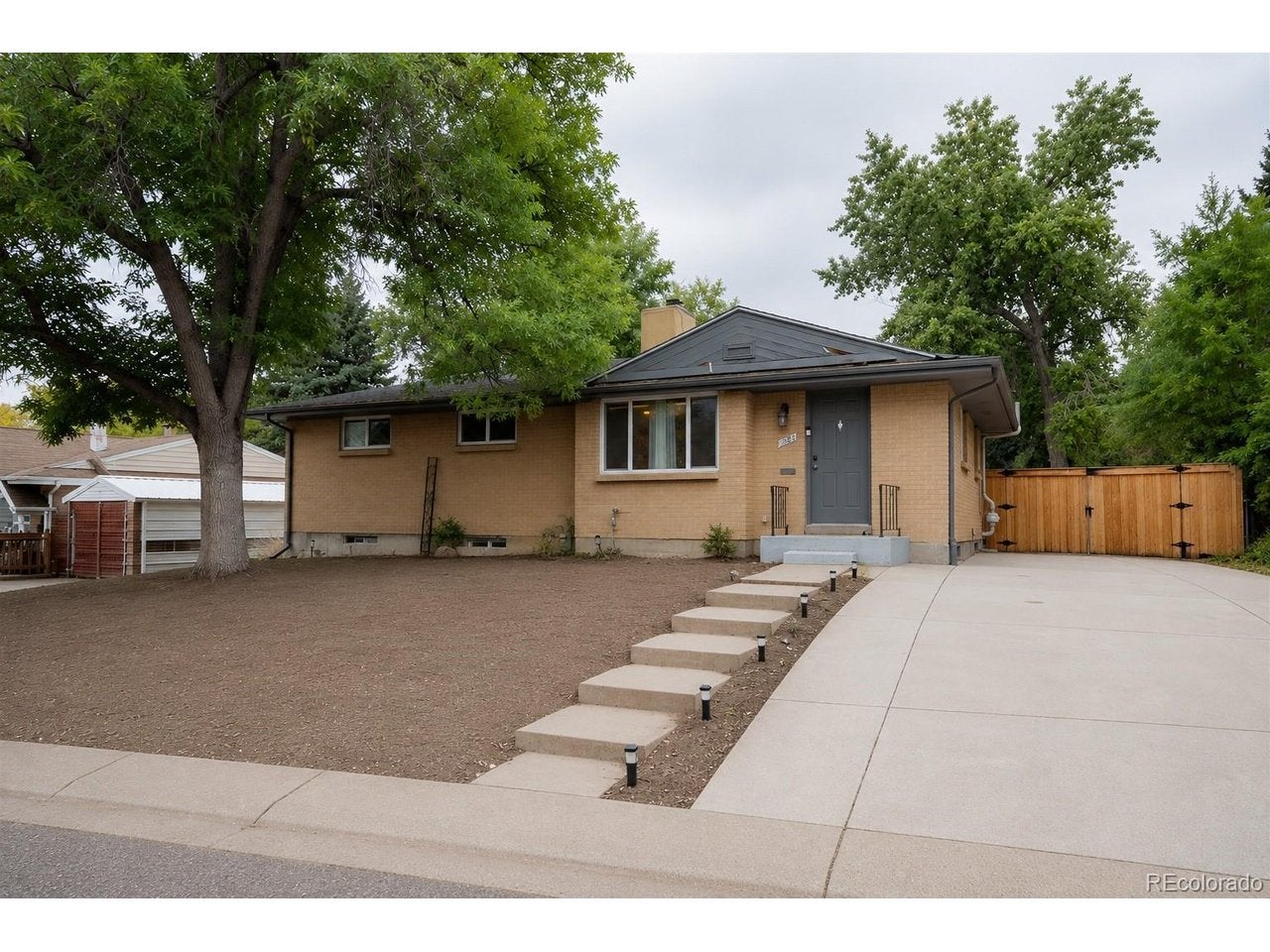 2569 Cresthill Ave, Centennial, CO 80121